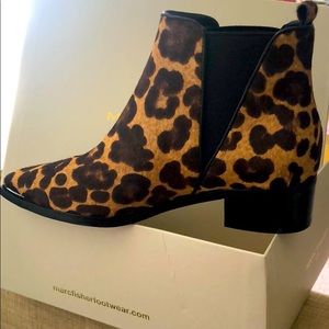 Marc Fisher LTD Trendy Leopard booties l S 6